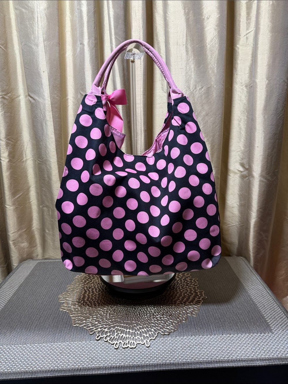 Stylish Pink Polka Dot Tote Bag - Picture 3 of 6